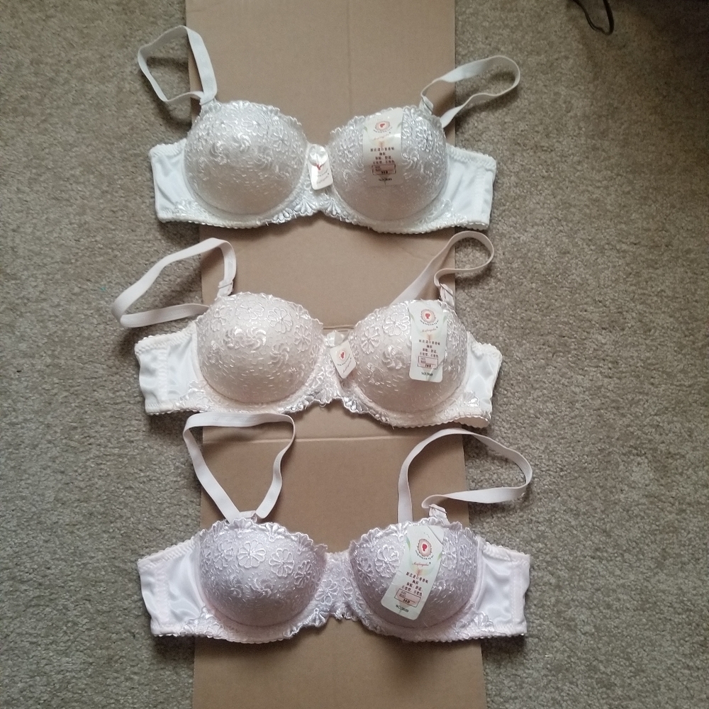 3 Bras 36B removable straps. Hard shell bra cup. White, cream, very light pink.